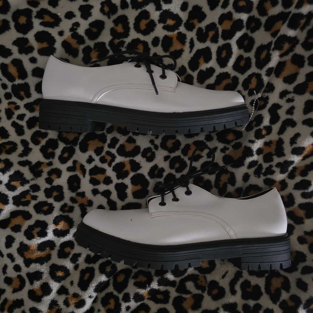Women White Oxfords Platforms